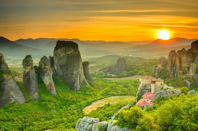 2-Day Tour to Delphi & Meteora with Guide and Tickets From Athens - Why Delphi and Meteora work well together