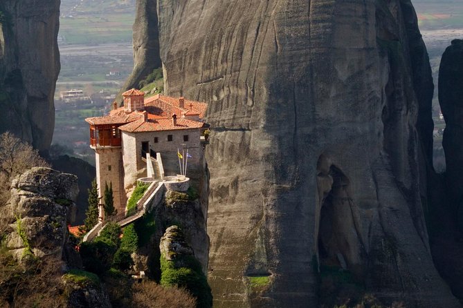 2-Day Tour to Delphi & Meteora with Guide and Tickets From Athens - Who should choose this overnight tour?
