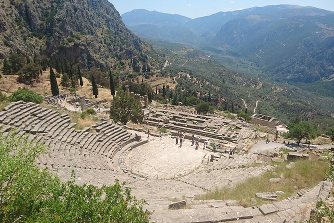 2-Day Tour to Delphi & Meteora with Guide and Tickets From Athens - Day one: Delphi, Apollo, and the road north