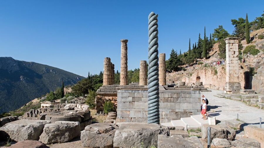 3-day classical Spanish guided tour in Peloponesse & Delphi - Day two: Walking through the birthplace of the Olympic Games