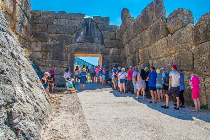 4-Day Greece Highlights Tour: Epidaurus, Mycenae, Olympia, Delphi and Meteora - One tour, two very different Greeces