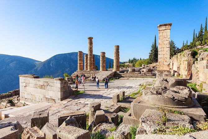 4-Day Greece Highlights Tour: Epidaurus, Mycenae, Olympia, Delphi and Meteora - Day 3: Apollo, the Delphi museum, and the road to Kalambaka