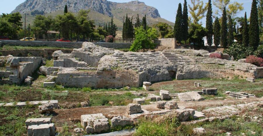 4-Day Tour of Mycenae, Epidaurus, Olympia, Delphi & Meteora - Day two: Ancient Olympia and the bridge to Delphi