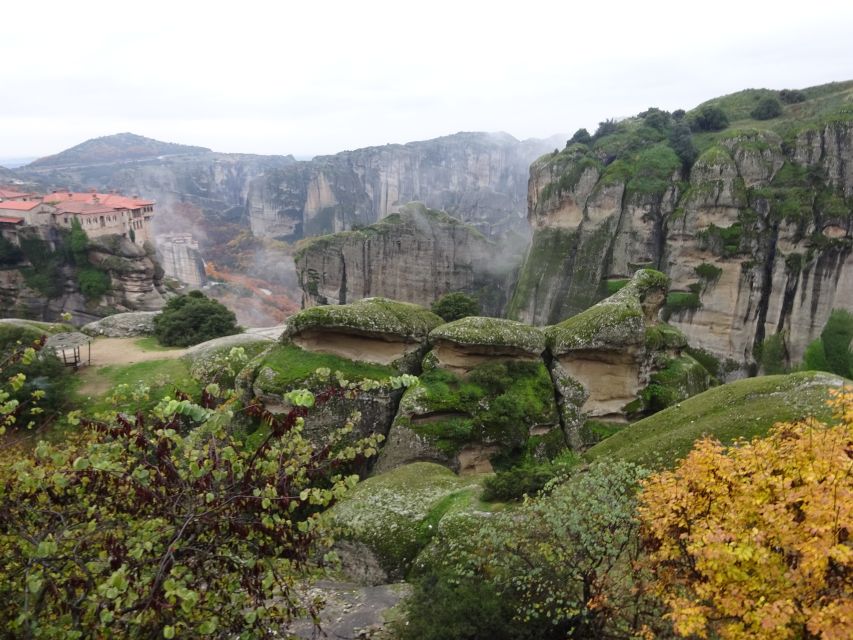 4-Day Tour of Mycenae, Epidaurus, Olympia, Delphi & Meteora - Day three: Delphi and the road to Kalabaka