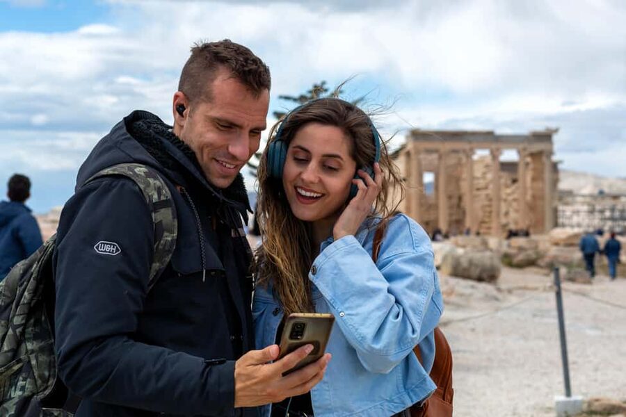 Acropolis: 3D representations & audiovisual self-guided tour - The city view and the value of looking up