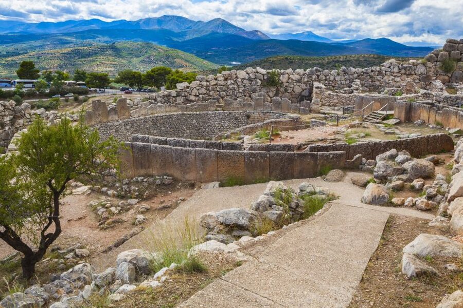 Argolis: Full-Day Tour in Mycenae & Nafplio - Guides make the long drive worthwhile