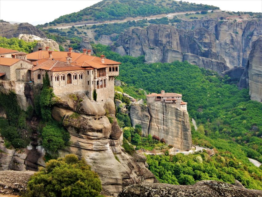 Athens: 2-Day Meteora Tour in Spanish with Guide & Hotel - Key points to know before booking