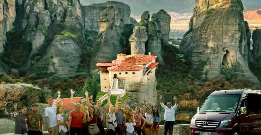 Athens: 2-Day Meteora Tour in Spanish with Guide & Hotel - Kalabaka arrival and the first afternoon