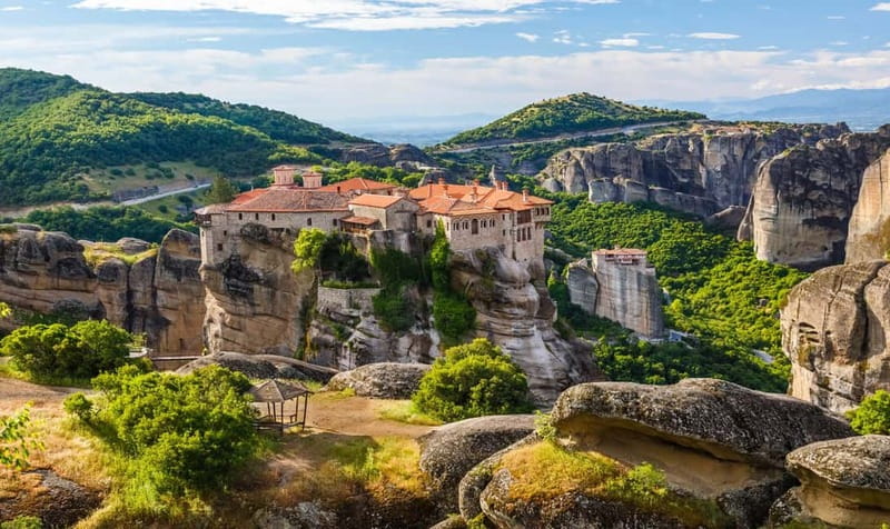 Athens: 2-Day Meteora Tour with Local Guides and Hotel Stay - The sunset tour among Meteora’s stone pillars