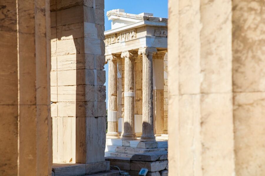 Athens: Acropolis Guided Tour and Old Town Food Tasting - The views before the monuments
