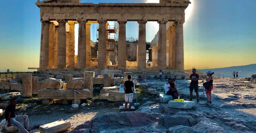 Athens:Acropolis - Historical Center Walking Tour in Spanish - The Theater of Dionysus and the southern slope