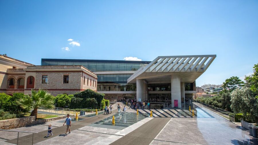 Athens: Acropolis Museum Private Guided Tour - The first 30 minutes: getting the ancient city into focus