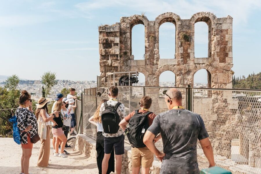 Athens: Acropolis, Parthenon & Acropolis Museum Guided Tour - How the guides shape the experience