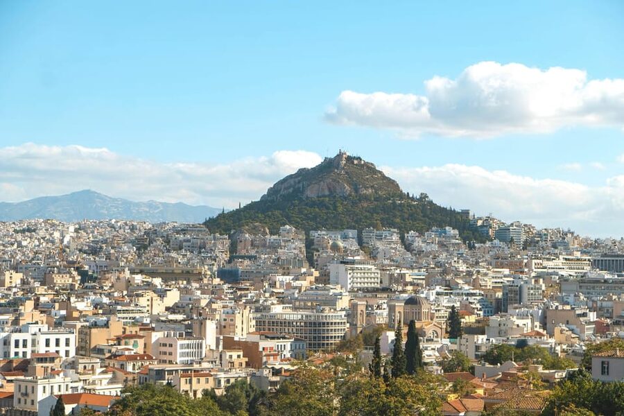 Athens: Acropolis Parthenon best sightseeing 4 hours tour - A fast introduction to Athens, with the Acropolis at its center