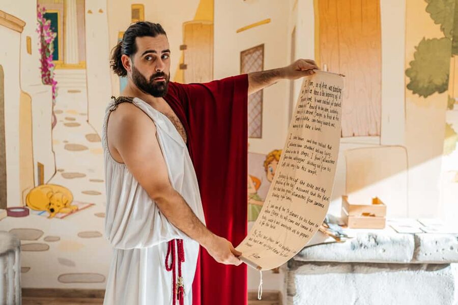 Athens: Ancient Greek Murder Mystery Experience - Why the theatre format works for families