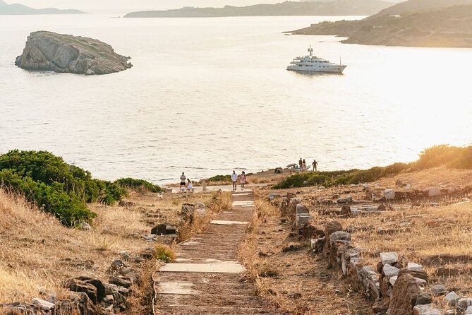 Athens: Cape Sounion and Poseidon Temple Sunset with Audio Guide - The guides make a real difference
