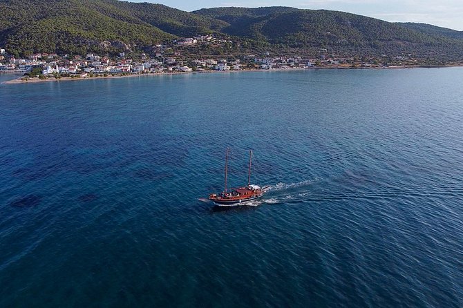 Athens Day Cruise: 3 Islands Tour in the Saronic Gulf with Lunch - Agistri: a short taste of a quieter island