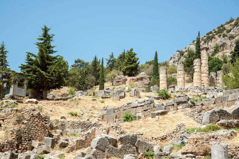Athens: Delphi and Arachova Day Trip with Guide - Why Delphi is worth the long ride from Athens