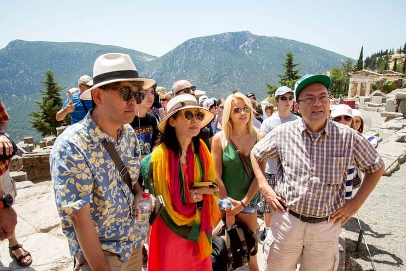 Athens: Delphi and Arachova Day Trip with Guide - The guide can make or break the day