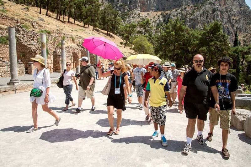 Athens: Delphi and Arachova Day Trip with Guide - The Athens departure and the road north