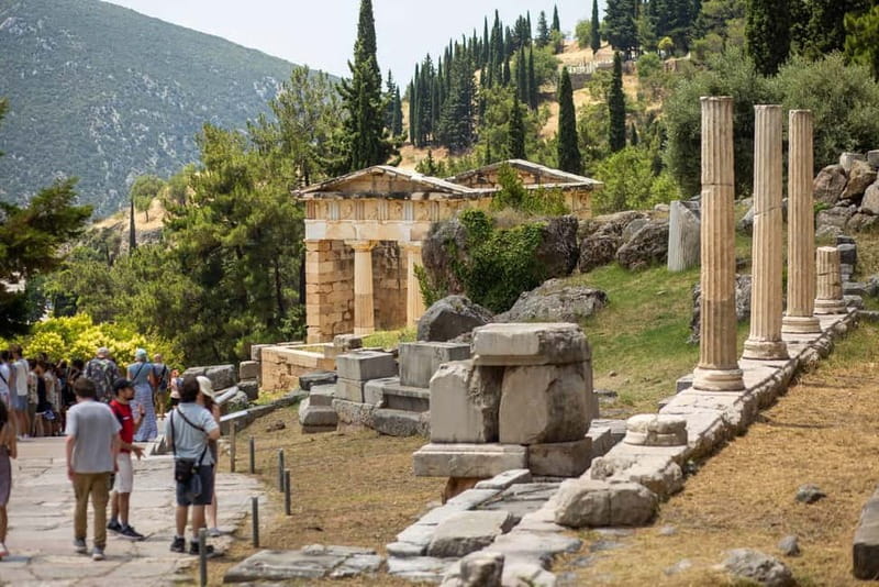 Athens: Delphi Day Tour with Museum & Arachova Village Visit - Practical advice before you go