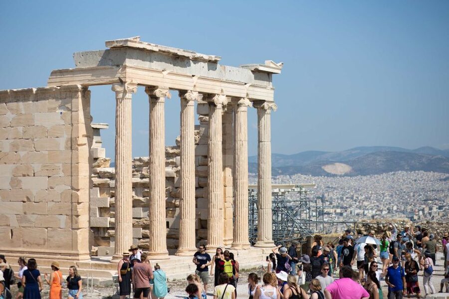 Athens: Early Morning Guided Tour to Acropolis and Museum - Why the Acropolis Museum completes the visit