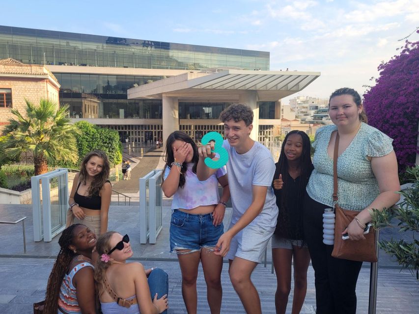Athens: Family Mythology Treasure Hunt and Tour - Collecting gems and finishing the quest