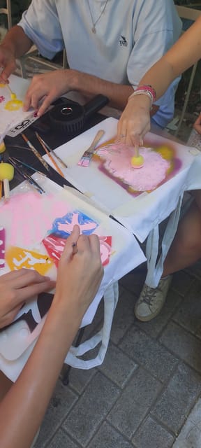 Athens: Graffiti Workshop and Tote Bag Painting Experience - Reading Athens through its walls