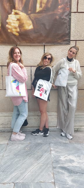Athens: Graffiti Workshop and Tote Bag Painting Experience - Small details that make the day easier