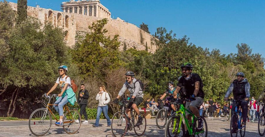Athens Historical Center: Explore by Bike - The National Garden offers a calmer stretch