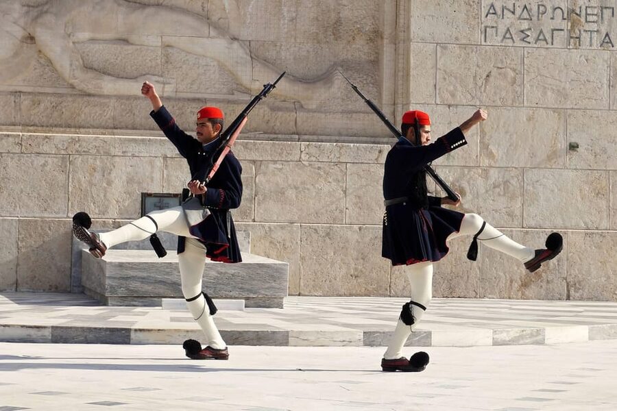 Athens: Hop-On-Hop-Off & Acropolis & Acropolis Mus.& 3 audio - Why the Acropolis audio tour matters
