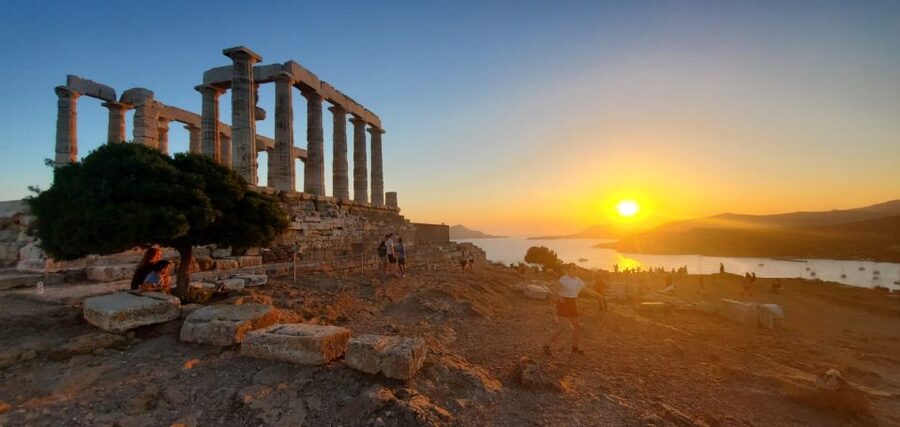 Athens: Hop-on-Hop-off Bus and Cape Sounion Sunset Tour - The ride along the Athenian Riviera