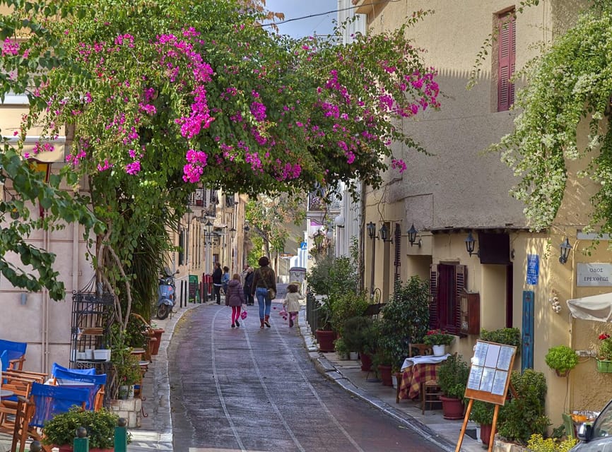 Athens: Hop-On Hop Off Bus with Acropolis ticket & 2 audios - Who will appreciate this format