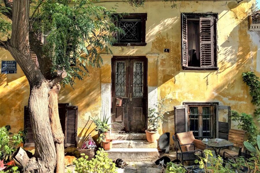 Athens Instagram Tour: The Most Scenic Spots - Anafiotika delivers the most unusual street scenes