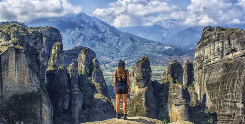 Athens: Meteora Day Trip in Spanish with Live Guide & Lunch - Why Meteora Works as a Very Long Day Trip