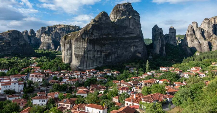Athens: Meteora Day Trip with Audio Guide and Lunch Option - Why Meteora is worth the long day
