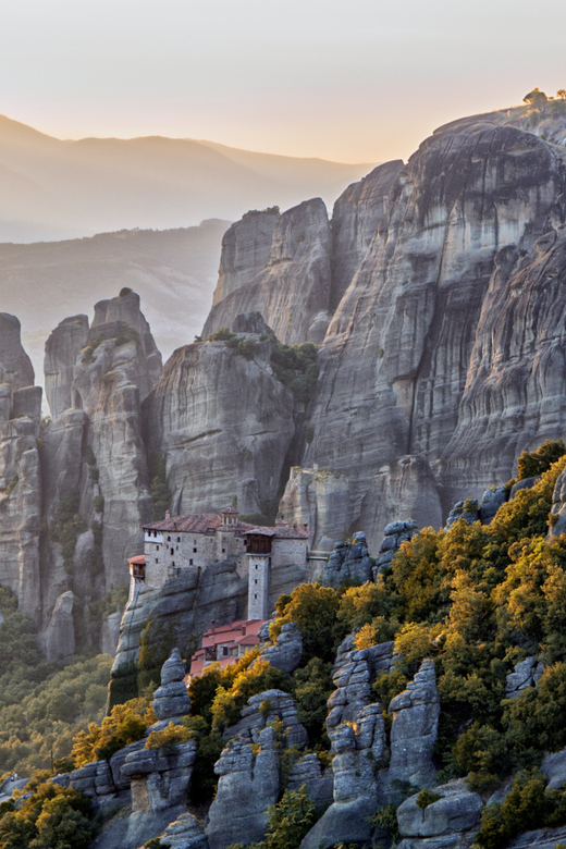 Athens: Meteora Day Trip with Audio Guide and Lunch Option - The Meteora visit and its changing views