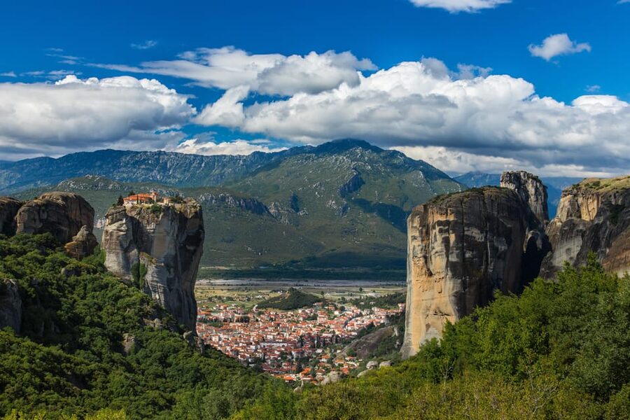 Athens: Meteora Daytrip by train with optional lunch - Why Meteora is worth such a long day