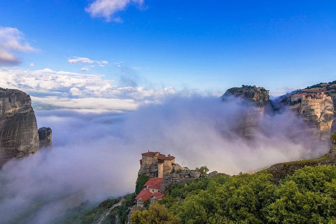 Athens: Meteora Monasteries, Caves & Coastal Stopovers with Lunch - Seeing all six monasteries from the van