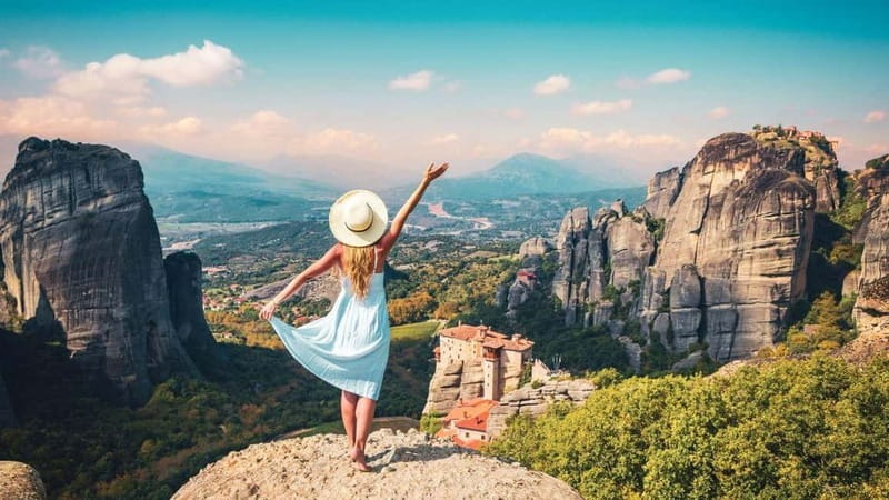 Athens: Meteora Monasteries Day Tour with Lunch - Why Meteora is worth the long ride from Athens