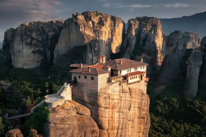 Athens: Meteora Monasteries Day Trip with Caves and Lunch - Entering Great Meteoron Monastery