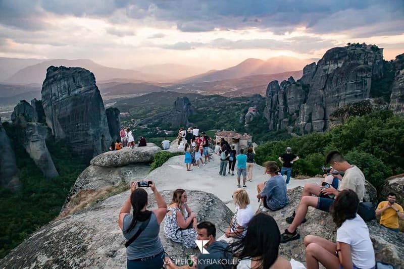 Athens: Meteora Monasteries Day Trip with Caves and Lunch - Lunch, snacks, and the real cost