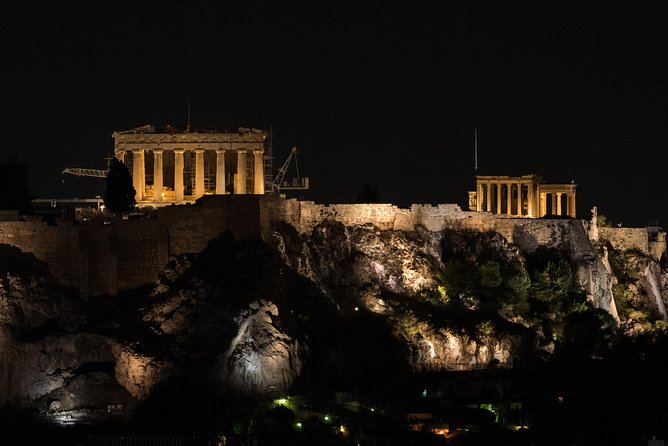 Athens Night Sightseeing Tour with Greek Dinner Show - Dinner: Traditional Food With Some Limits