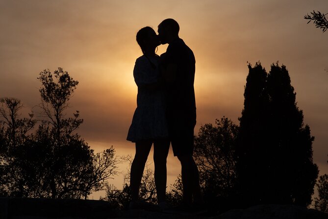 Athens Old City Private Photoshoot Tour / 2 hrs - A photo style that can be casual or dressed up