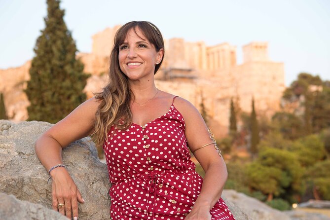 Athens Old City Private Photoshoot Tour/ 3hours - One hour among the lanes of Plaka
