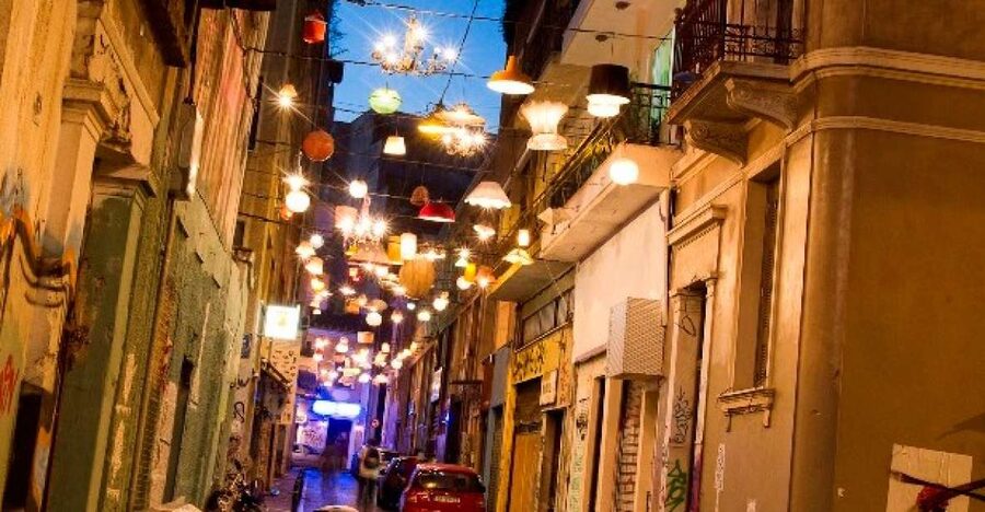 Athens: Old Town Electric Bike Tour with Local Mezes - Guides can shape the whole experience