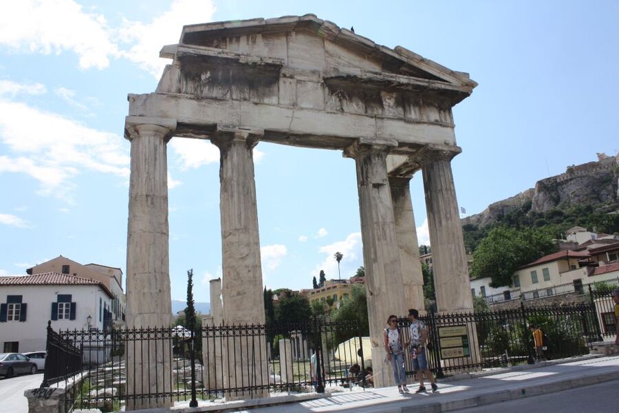 Athens: Plaka to Acropolis Smartphone Audio Tour - Anafiotika and the small streets below the Acropolis