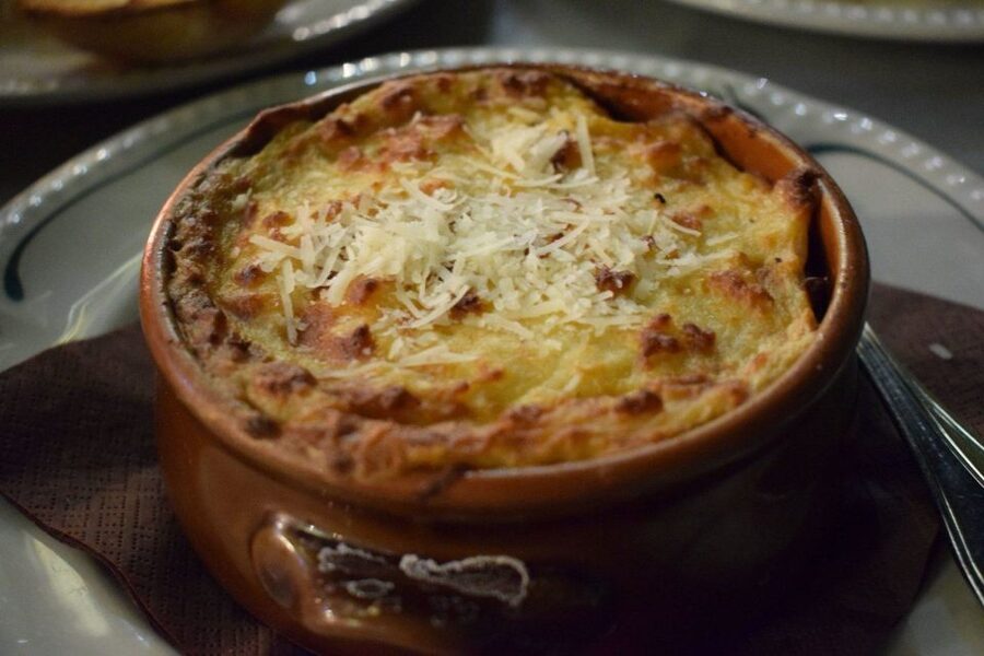 Athens: Premium Food and Wine Tasting Tour in the evening - Why this Athens food tour works so well at night