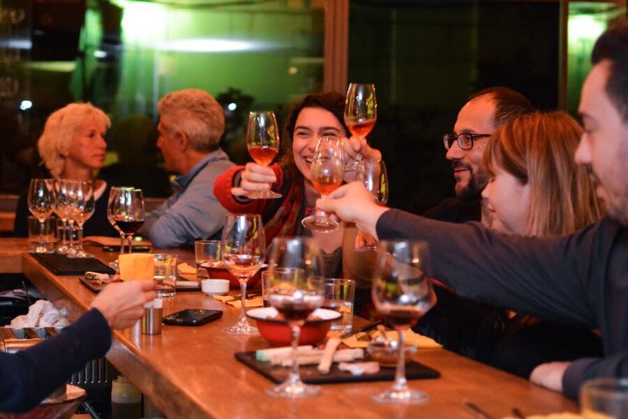 Athens: Premium Food and Wine Tasting Tour in the evening - Syntagma and Plaka: a gentle start with an aperitif