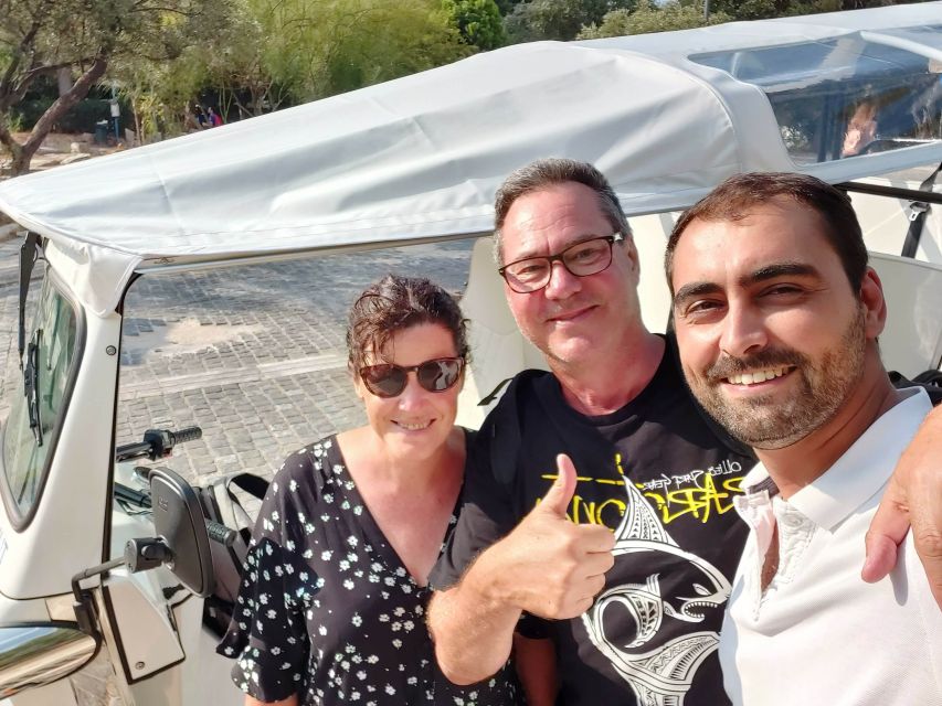 Athens: Private 3-Hour City Tour on Eco-Friendly Tuk Tuk - How good are the guides?